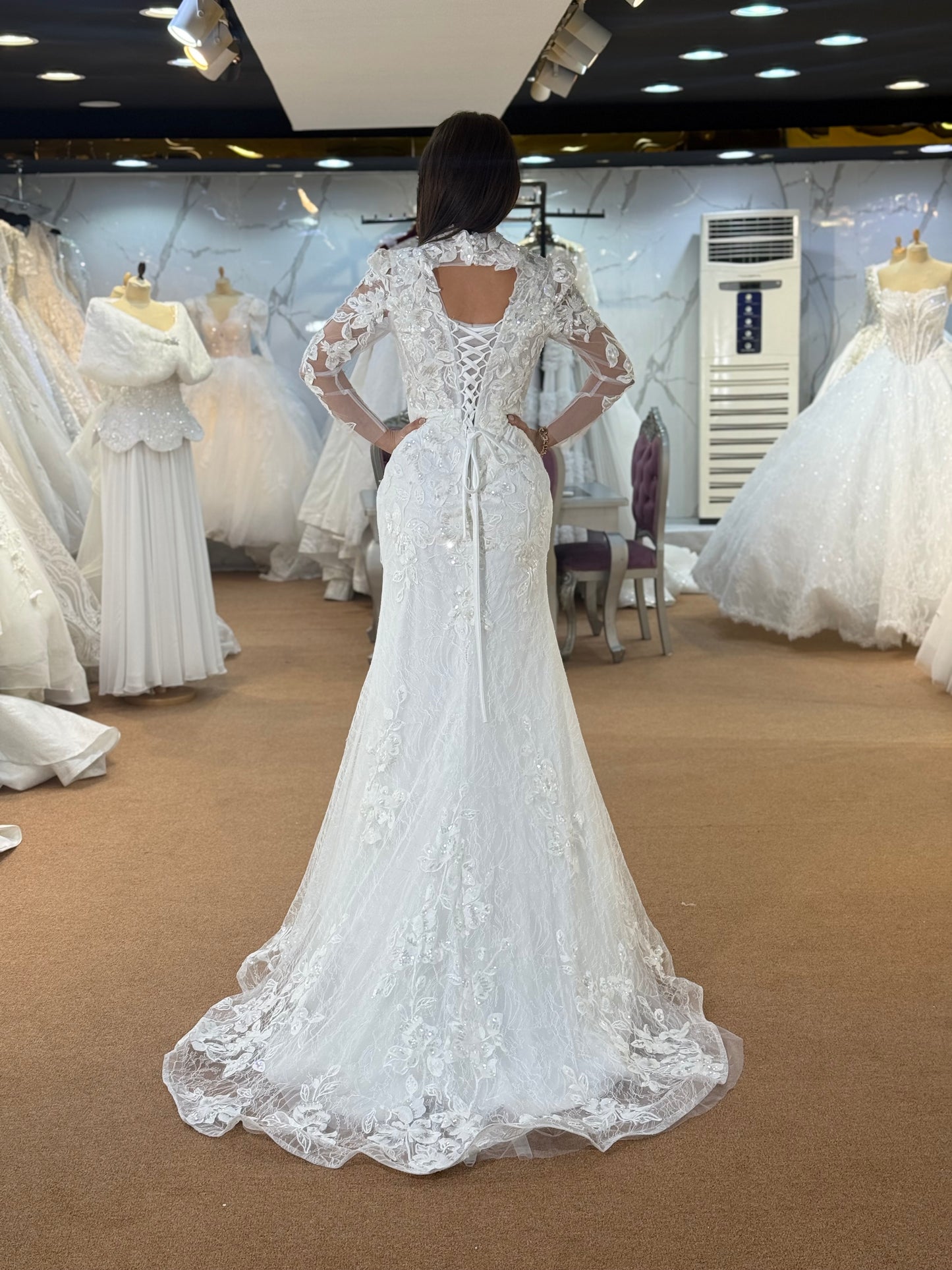 Elegant Lace Long Sleeve Wedding Dress