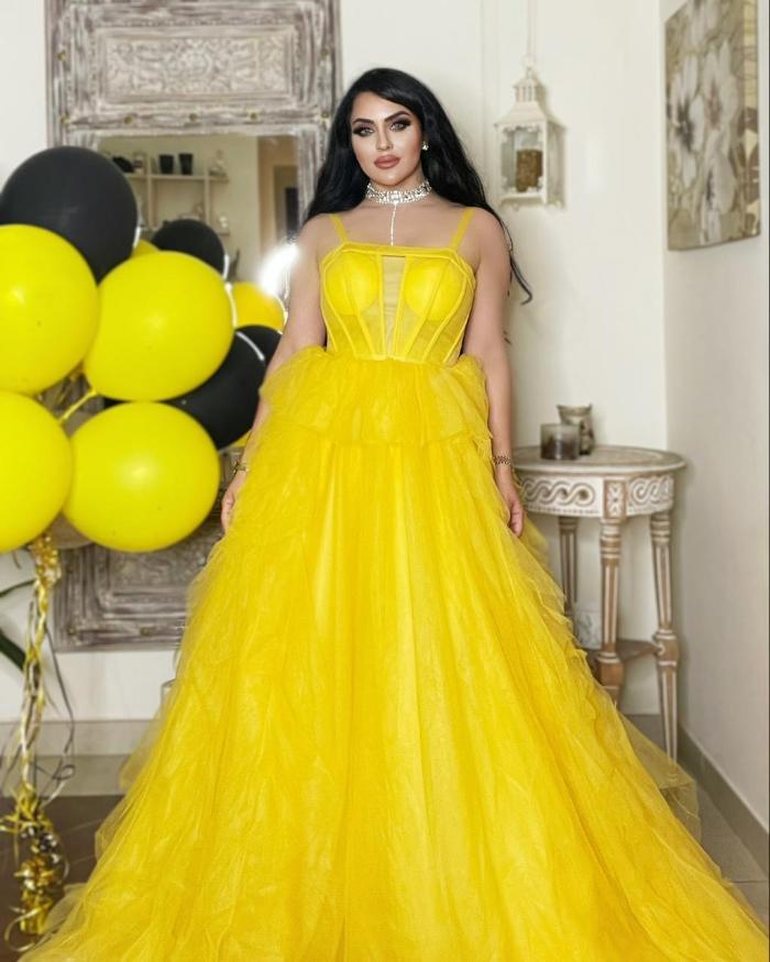 YELLOW DRESS STRUCTURED BODICE