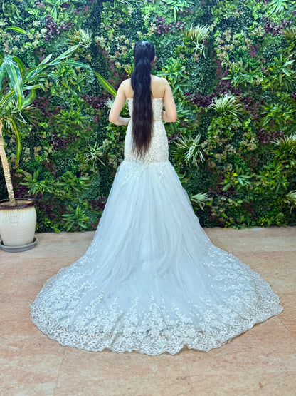 Elegant Bridal Gown
