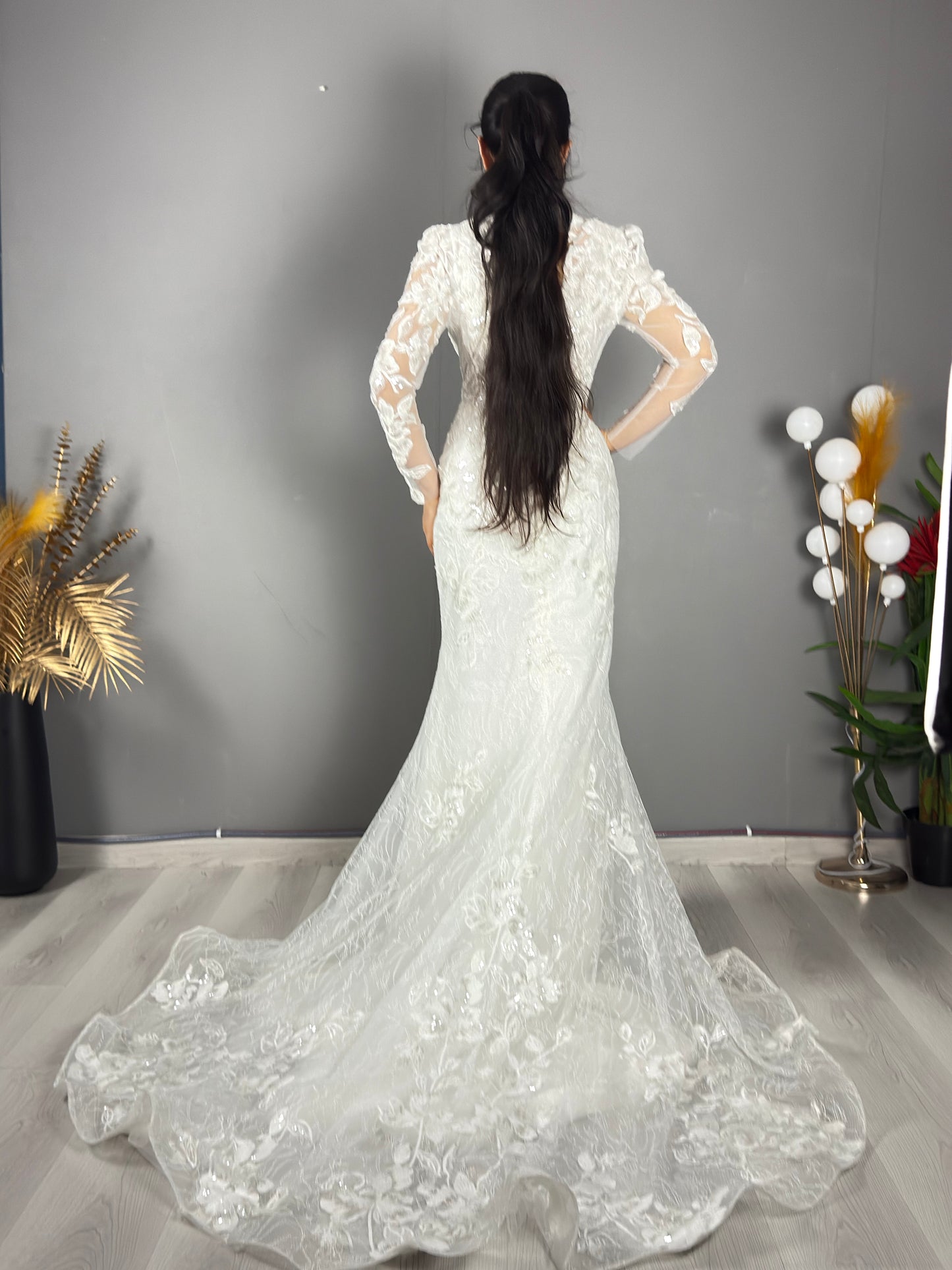 Floral Lace Long-Sleeve Bridal Gown