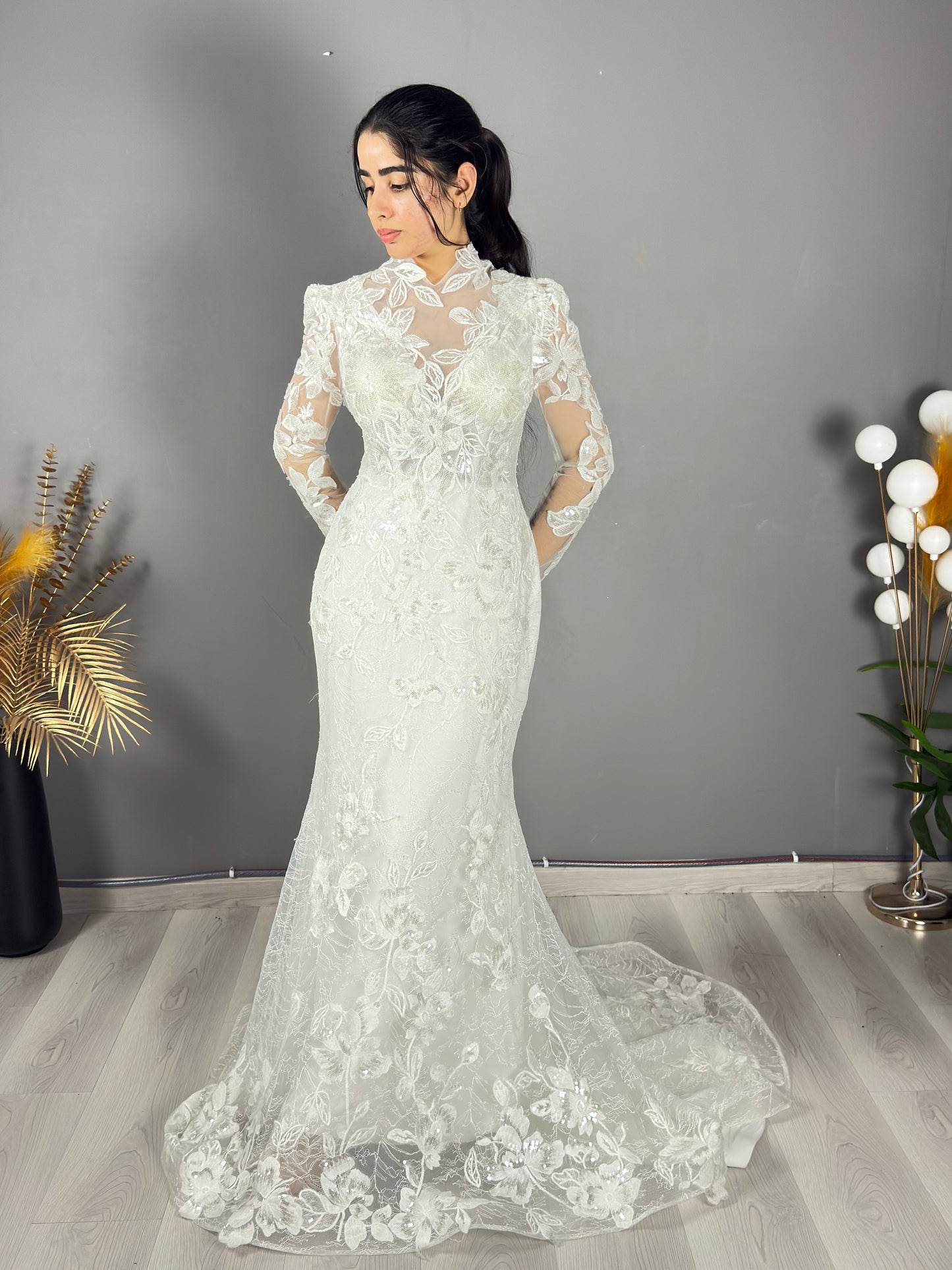 Floral Lace Long-Sleeve Bridal Gown