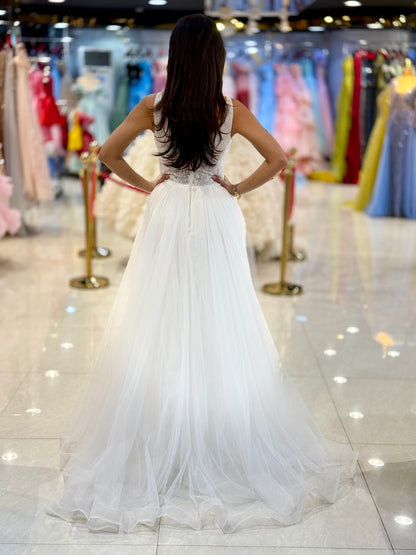 Elegant Lace V-Neck Bridal Gown