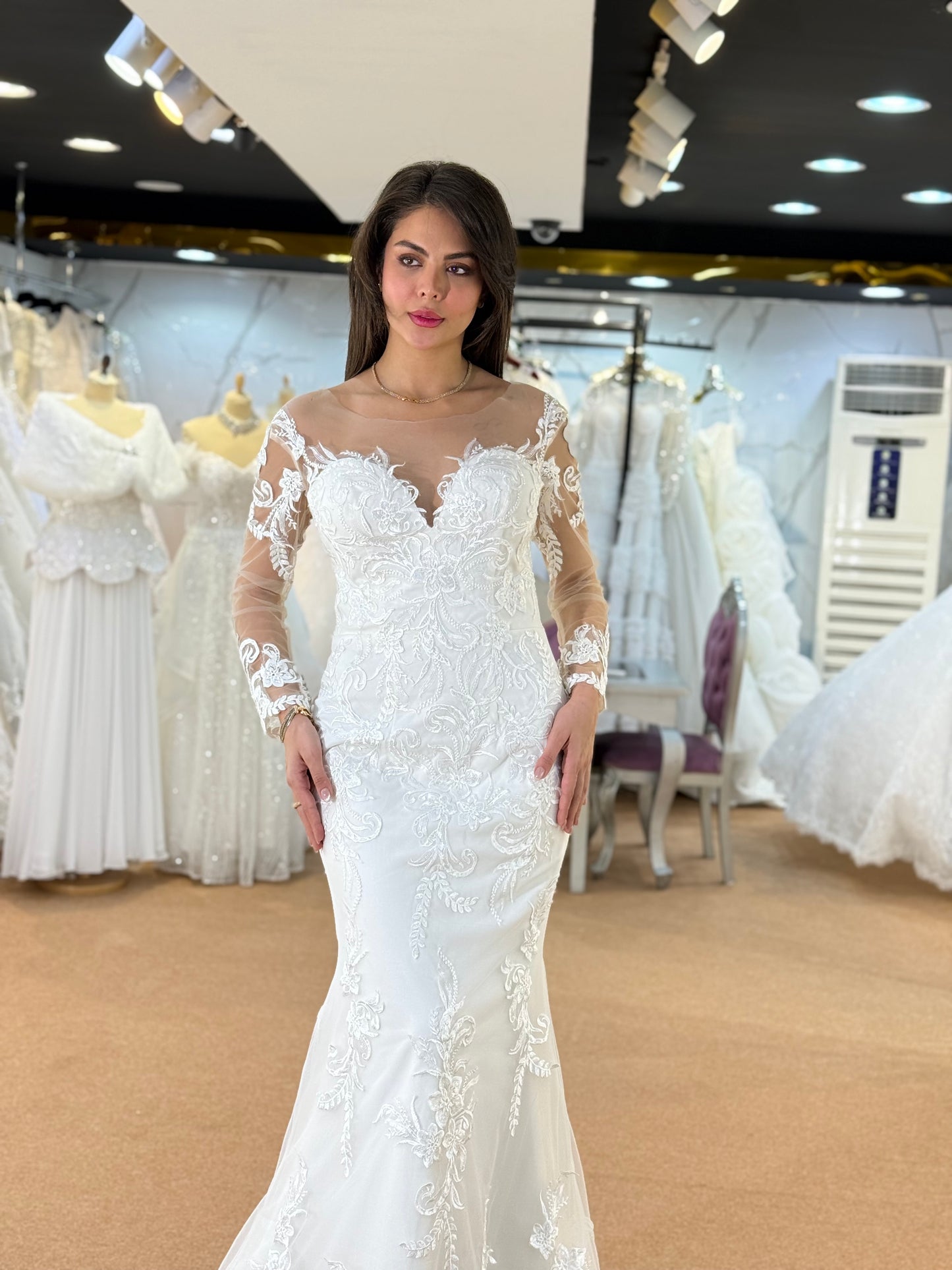 Elegant Lace Long-Sleeve Bridal Gown